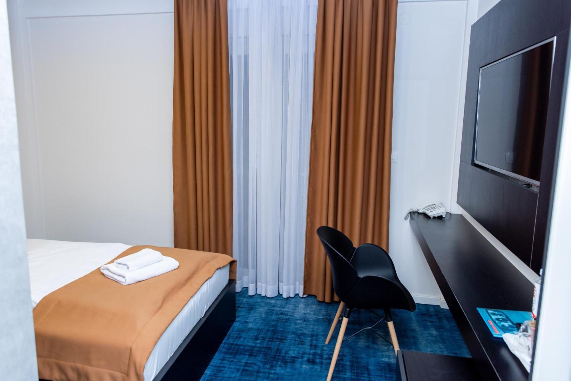 Hotel Biss Зеница Экстерьер фото